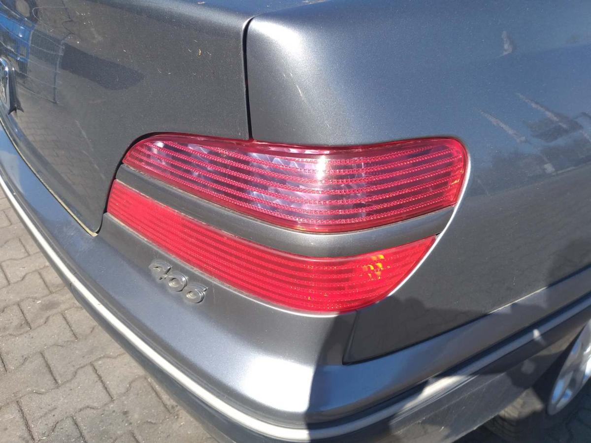 Peugeot 406 original R&uuml;cklicht R&uuml;ckleuchte Schlussleuchte rechts Limousine Facelift Bj.2002